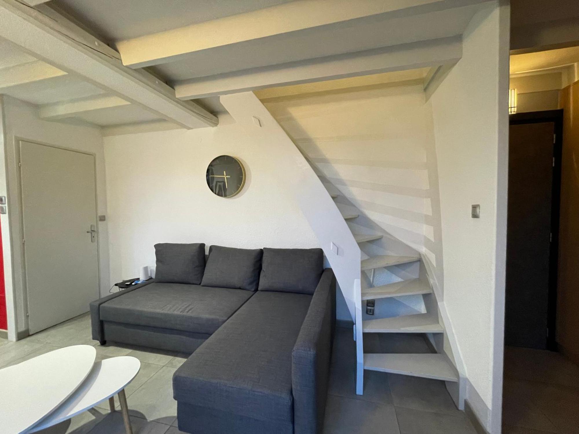 Fathala - Appartement Lumineux En Dernier Etage - Face A La Gare Routiere Sarrebourg Ngoại thất bức ảnh